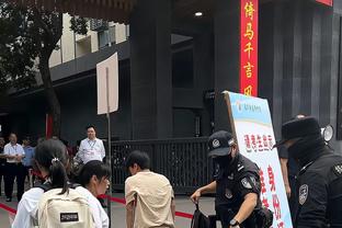 ?新秀哈克斯31分10板 马克西20中4 恩巴缺战 热火力克76人